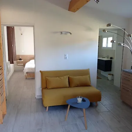 Agreable Appartement Au Calme Villeneuve  Exterior photo